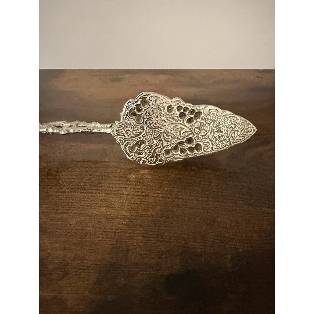 Vintage Italy Silverplate Pierced Pastry Cake Tongs Ornate Floral Serving 8